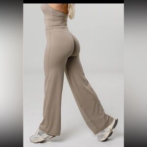 Paragon Fitwear Reluna Original Sculptseam Straight Leg Pant